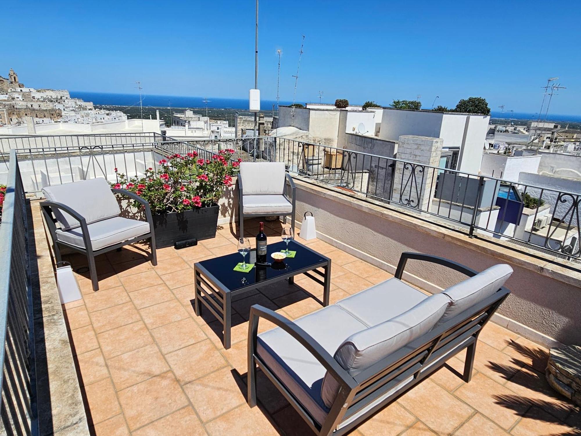 Casa Josephina - Three Level Stone Home With Balcony, 2 Roof Terraces & Sea Views Ostuni Cameră foto